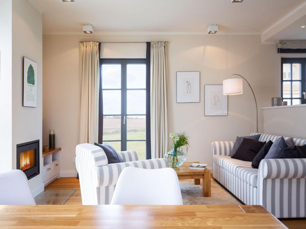 Reetland Am Meer - Premium Reetdachvilla Mit 2 Schlafzimmern, Sauna Und Kamin E04 Dranske Bagian luar foto