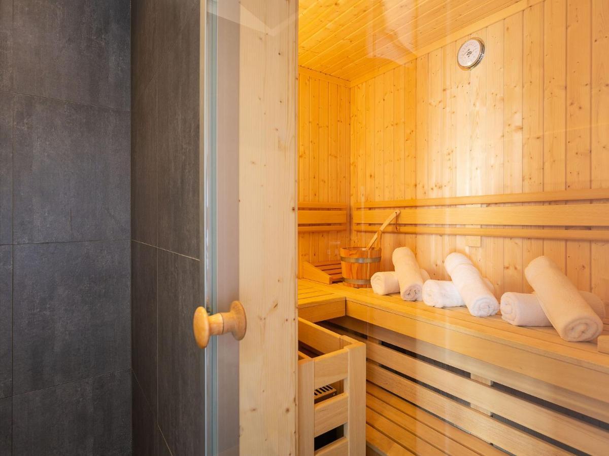 Reetland Am Meer - Premium Reetdachvilla Mit 2 Schlafzimmern, Sauna Und Kamin E04 Dranske Bagian luar foto