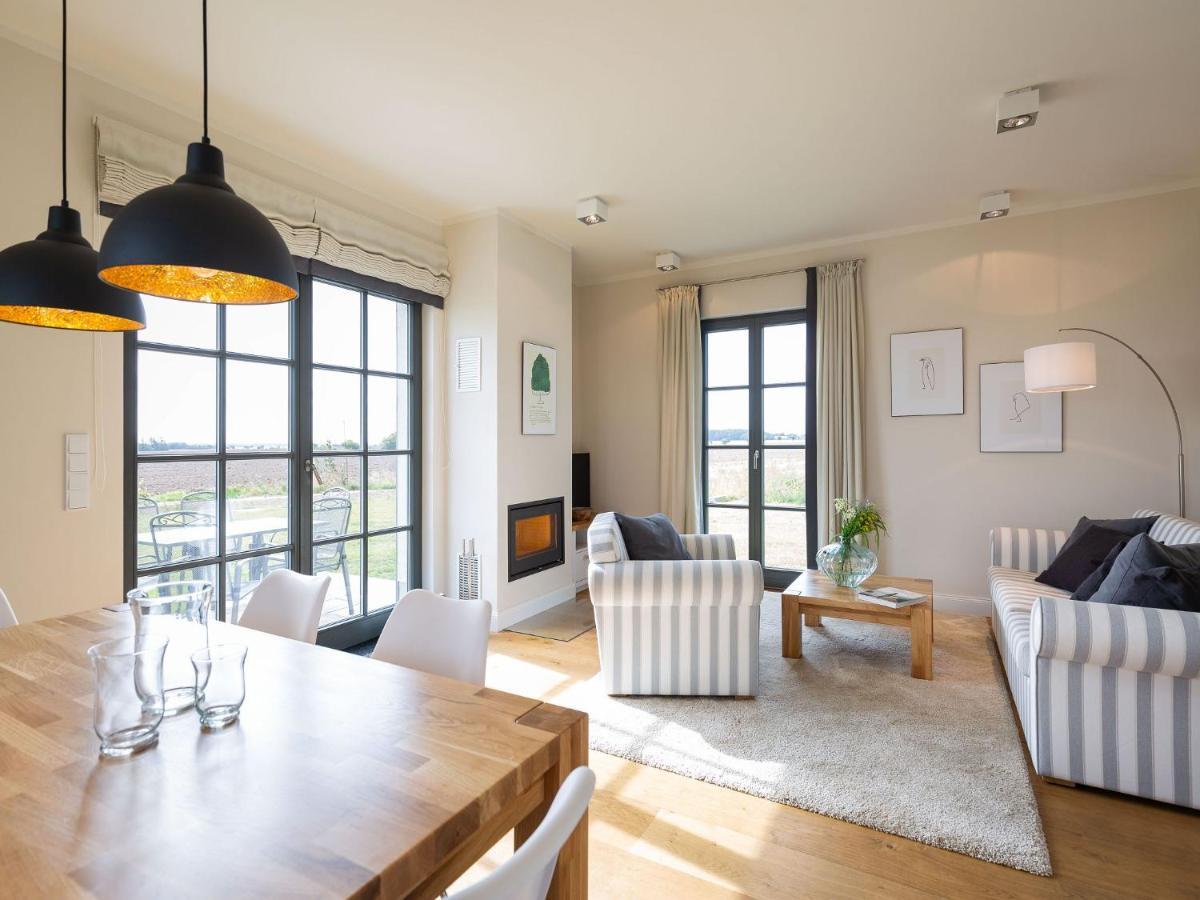 Reetland Am Meer - Premium Reetdachvilla Mit 2 Schlafzimmern, Sauna Und Kamin E04 Dranske Bagian luar foto